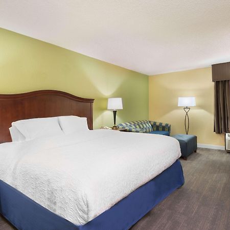Hampton Inn Raleigh Cary Exterior foto