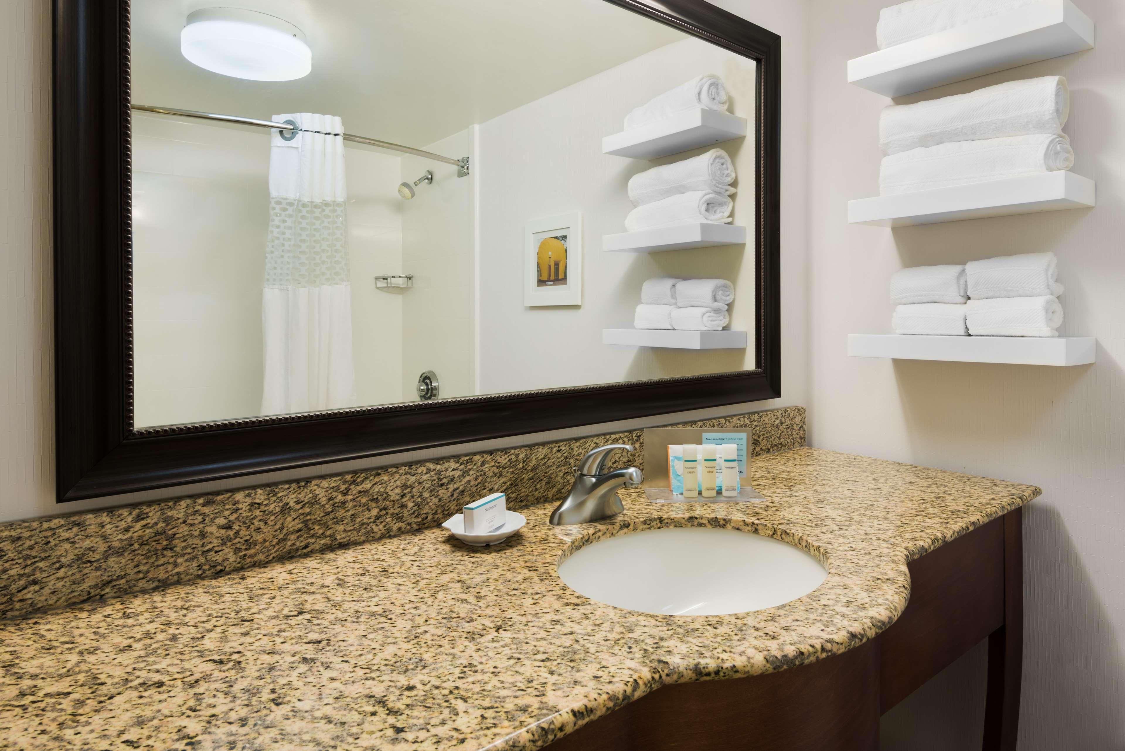 Hampton Inn Raleigh Cary Exterior foto